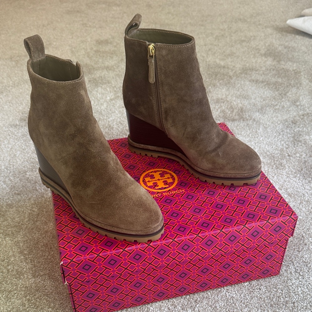 Tory Burch Tan Suede Wedge Boots